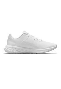 Buty do biegania męskie Nike Revolution 6 NN. Okazja: na co dzień. Zapięcie: sznurówki. Kolor: biały. Materiał: materiał, syntetyk, tkanina. Szerokość cholewki: normalna. Model: Nike Revolution. Sport: bieganie #2