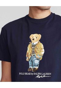 Ralph Lauren - RALPH LAUREN - Granatowa koszulka z misiem Polo. Typ kołnierza: polo. Kolor: niebieski. Materiał: jeans, bawełna. Wzór: kolorowy, nadruk. Sezon: lato. Styl: klasyczny #5