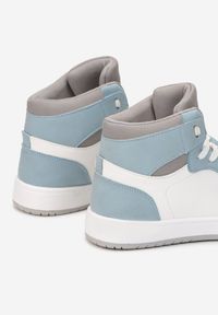 Born2be - Biało-Niebieskie Sneakersy Larainy. Wysokość cholewki: za kostkę. Nosek buta: okrągły. Kolor: biały. Szerokość cholewki: normalna. Wzór: aplikacja. Sezon: lato #4