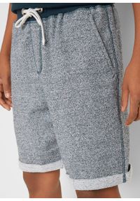 bonprix - Bermudy chłopięce z materiału w optyce denimu. Kolor: niebieski. Materiał: denim, materiał. Długość: krótkie. Styl: elegancki #3