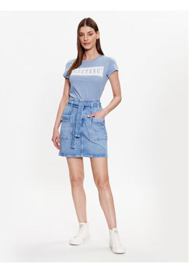 Mustang Spódnica jeansowa 1013616 Niebieski Regular Fit. Kolor: niebieski. Materiał: bawełna