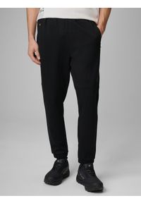 4f - 4F Spodnie dresowe joggery męskie - czarne XXL. Kolor: czarny. Materiał: dresówka. Wzór: gładki #2
