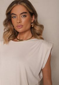 Renee - Beżowa Bluzka z Wiskozy z Ozdobnymi Ramionami Mavienne. Okazja: na co dzień. Kolor: beżowy. Materiał: wiskoza. Styl: klasyczny, elegancki, casual #3
