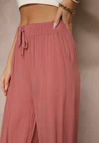 Renee - Różowe Szerokie Spodnie z Wiskozy High Waist Naivella. Stan: podwyższony. Kolor: różowy. Materiał: wiskoza. Sezon: lato #4