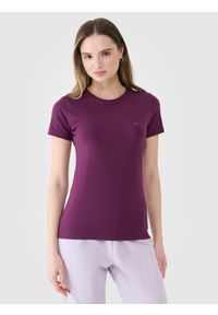 4f - 4F T-shirt slim gładki damski - fioletowy XS. Okazja: na co dzień. Typ kołnierza: dekolt w serek. Kolor: fioletowy. Materiał: dzianina, bawełna, jersey, materiał, skóra, elastan. Długość rękawa: krótki rękaw. Długość: krótkie. Wzór: gładki. Styl: klasyczny, sportowy, casual