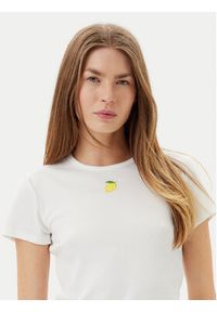 only - ONLY T-Shirt Daniella 15350554 Biały Slim Fit. Kolor: biały. Materiał: syntetyk