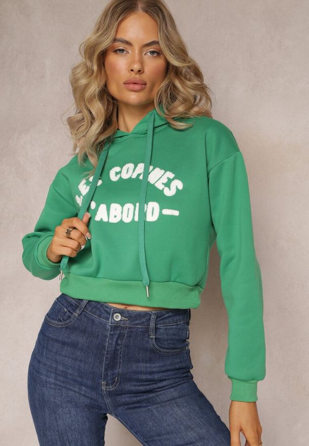 Renee - Zielona Dzianinowa Bluza z Nadrukiem i Kapturem Faminese. Kolor: zielony. Materiał: dzianina. Wzór: nadruk. Sezon: zima
