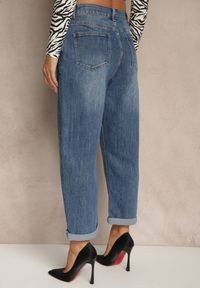 Renee - Niebieskie Jeansy Regular Wiast o Fasonie Mom Fit Gondie. Okazja: na co dzień. Kolor: niebieski. Styl: casual