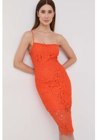 BARDOT - Bardot sukienka kolor pomarańczowy mini dopasowana. Kolor: pomarańczowy. Długość rękawa: na ramiączkach. Typ sukienki: dopasowane. Długość: mini