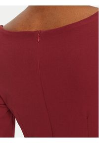 Rinascimento Sukienka koktajlowa CFC0122084003 Czerwony Regular Fit. Kolor: czerwony. Materiał: wiskoza. Styl: wizytowy #5