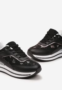 Renee - Czarne Eleganckie Sneakersy z Brokatem i Metalicznymi Naszywkami Desmerana. Kolor: czarny. Wzór: aplikacja #3
