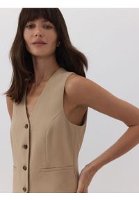 Reserved - Kamizelka z dodatkiem wiskozy - beżowy. Kolor: beżowy. Materiał: wiskoza #1