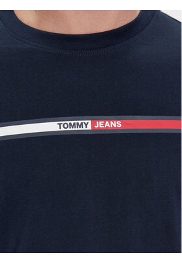 Tommy Jeans T-Shirt Essential Flag DM0DM13509 Granatowy Regular Fit. Kolor: niebieski. Materiał: bawełna