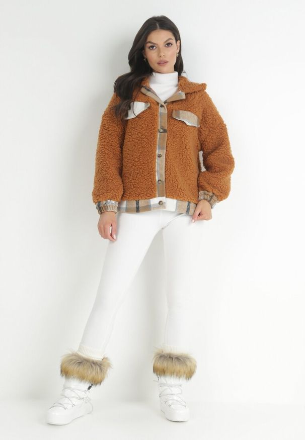 Born2be - Brązowa Kurtka Pluszowa Teddy Oversize Veshe. Kolor: brązowy. Materiał: futro, materiał, tkanina