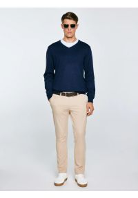 Big-Star - Sweter męski granatowy Vason 403. Typ kołnierza: dekolt w kształcie V. Kolor: niebieski. Materiał: dzianina, materiał, jeans. Styl: klasyczny, sportowy