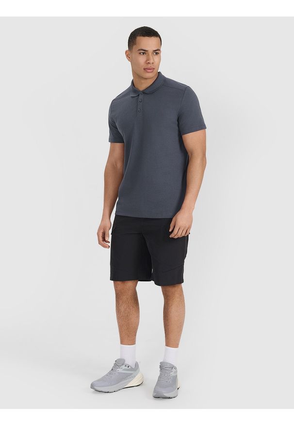4f - 4F Koszulka polo regular męska - szara S. Okazja: na co dzień. Typ kołnierza: polo. Kolor: szary. Materiał: poliester, dzianina, bawełna, materiał. Wzór: ze splotem. Styl: casual, sportowy, klasyczny