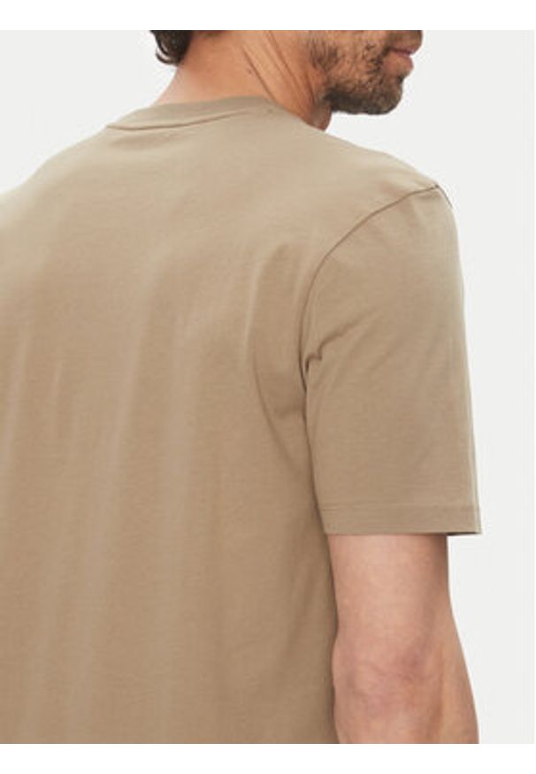 Hugo - HUGO T-Shirt Dulivio 50467556 Beżowy Regular Fit. Kolor: beżowy. Materiał: bawełna