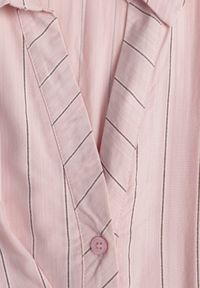 Born2be - Różowa Koszulowa Sukienka z Wiskozy z Ozdobnym Marszczeniem w Talii Batena. Okazja: na co dzień, na spotkanie biznesowe, do pracy. Kolor: różowy. Materiał: wiskoza. Typ sukienki: koszulowe. Styl: casual, biznesowy, elegancki, klasyczny #5