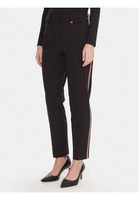 LOLA CASADEMUNT Chinosy LF2514021 Czarny Regular Fit. Kolor: czarny. Materiał: syntetyk