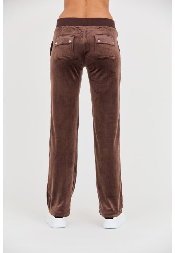 Juicy Couture - JUICY COUTURE Brązowe spodnie Del Ray Pocket Pant. Kolor: brązowy
