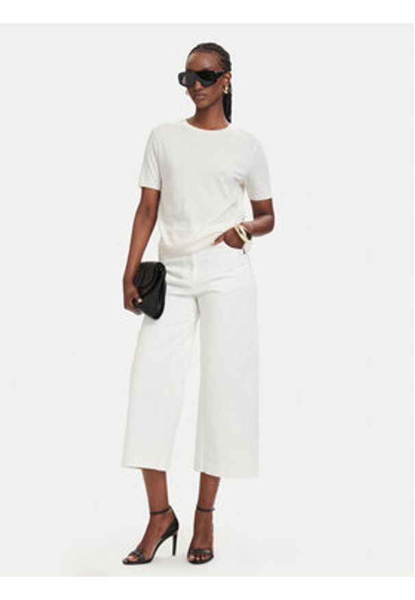 Patrizia Pepe T-Shirt 2M4542/J419-W417 Kremowy Regular Fit. Kolor: kremowy. Materiał: lyocell