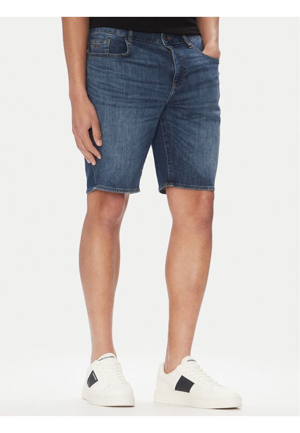 Armani Exchange Szorty jeansowe XM000073 AF13089 MB002 Granatowy Slim Fit. Kolor: niebieski. Materiał: bawełna