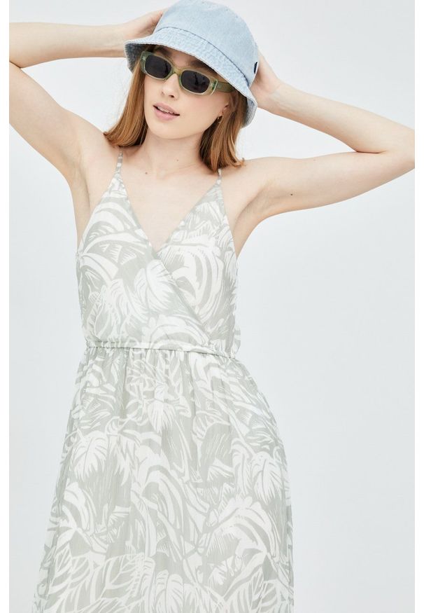 Vero Moda sukienka kolor zielony maxi rozkloszowana. Kolor: zielony. Materiał: poliester, tkanina. Długość rękawa: na ramiączkach. Typ sukienki: rozkloszowane. Długość: maxi
