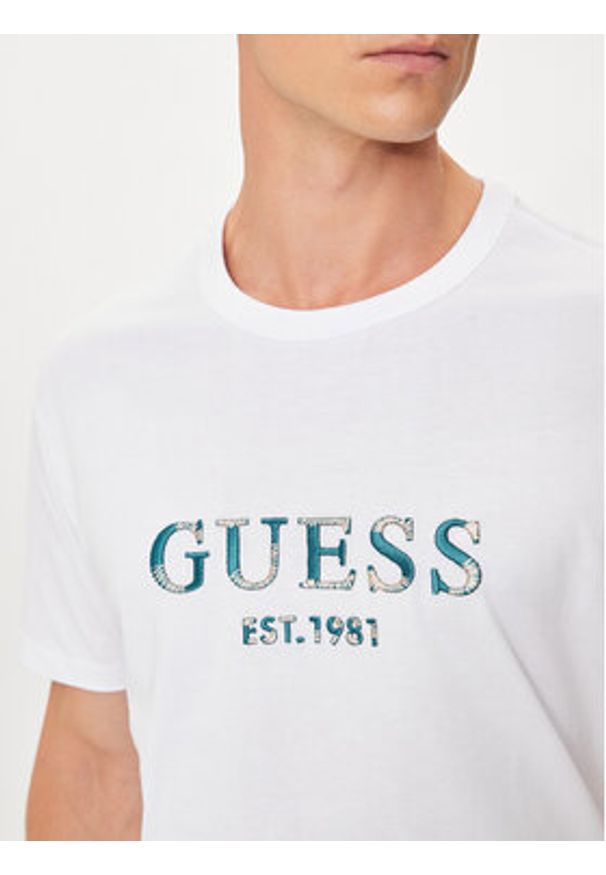 Guess T-Shirt M4YI17 I3Z14 Biały Regular Fit. Kolor: biały. Materiał: bawełna