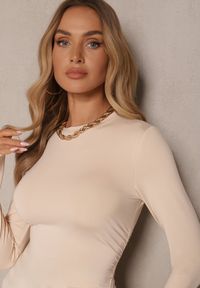 Renee - Beżowa Bluzka Longsleeve z Wiskozą o Asymetrycznym Kroju ze Ściągaczem Zepilda. Okazja: na co dzień, na spotkanie biznesowe. Kolor: beżowy. Materiał: wiskoza. Długość rękawa: długi rękaw. Długość: długie. Styl: biznesowy, klasyczny, elegancki, casual #4