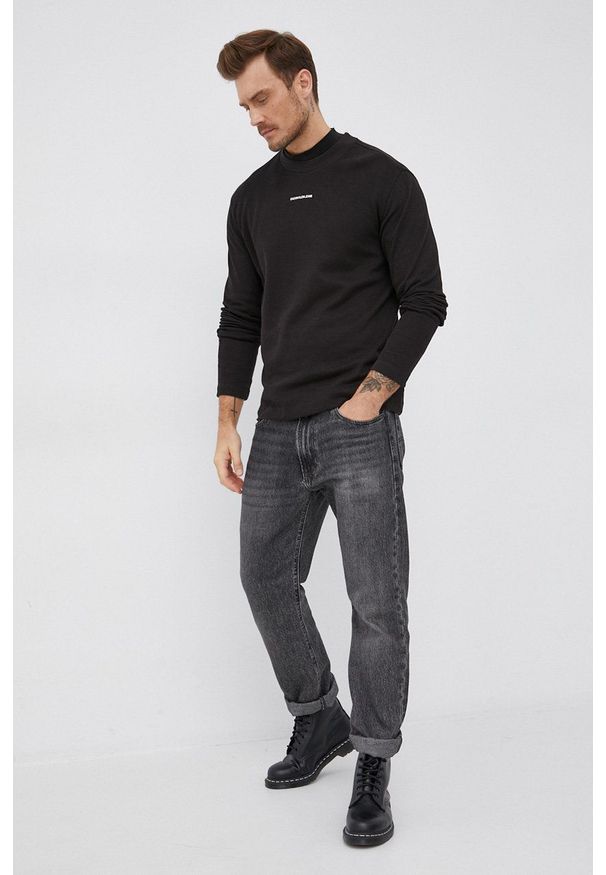 Calvin Klein Jeans Longsleeve bawełniany J30J318646.4890 kolor czarny gładki. Okazja: na co dzień. Kolor: czarny. Materiał: bawełna. Długość rękawa: długi rękaw. Wzór: gładki. Styl: casual