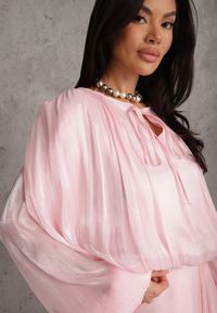 Renee - Różowa Rozkloszowana Sukienka Wieczorowa z Szyfonowej Tkaniny Amanna. Kolor: różowy. Materiał: tkanina, szyfon. Wzór: gładki, aplikacja. Typ sukienki: rozkloszowane. Styl: wizytowy #3