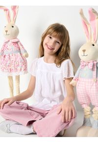 Sinsay - Szyfonowa bluzka w groszki - biały. Kolor: biały. Materiał: szyfon. Wzór: grochy #1