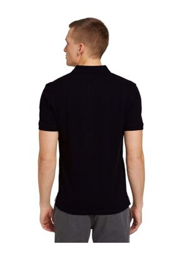 Tom Tailor Polo 1027713 Czarny Regular Fit. Typ kołnierza: polo. Kolor: czarny. Materiał: bawełna