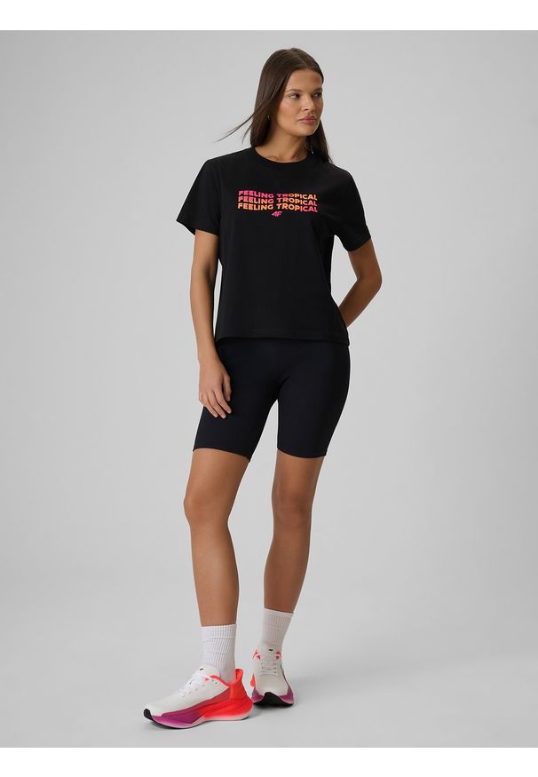 4f - 4F T-shirt boxy z nadrukiem damski - czarny M. Okazja: na co dzień. Kolor: czarny. Materiał: dzianina, bawełna, materiał. Wzór: nadruk. Styl: casual