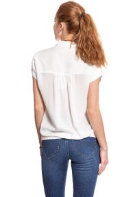 Wrangler - DAMSKA KOSZULA WRANGLER ROMANTIC TOP OFFWHITE W504LME02 112129262. Okazja: na co dzień. Wzór: aplikacja, ażurowy. Styl: casual, elegancki