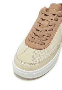 TOMMY HILFIGER - Tommy Hilfiger Sneakersy Th Heritage Sneaker Perf FW0FW08380 Beżowy. Kolor: beżowy. Materiał: skóra #5