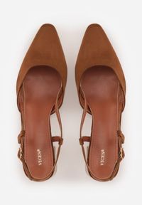Renee - Brązowe Letnie Czółenka VICES w Stylu Slingback na Słupku Synossia. Okazja: na co dzień. Kolor: brązowy. Materiał: jeans. Sezon: lato. Obcas: na słupku. Styl: elegancki, casual #2