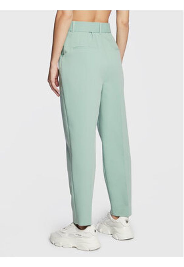 NAF NAF Spodnie materiałowe Egisele THNP36 Zielony Slim Fit. Kolor: zielony. Materiał: syntetyk
