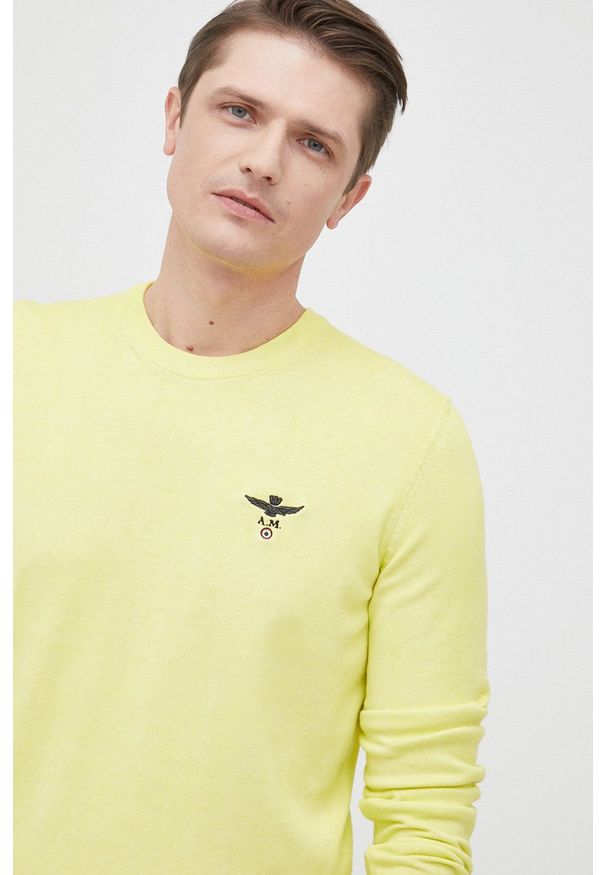 Aeronautica Militare sweter męski kolor żółty. Okazja: na co dzień. Kolor: żółty. Materiał: materiał, dzianina. Długość rękawa: długi rękaw. Długość: długie. Wzór: aplikacja. Styl: casual