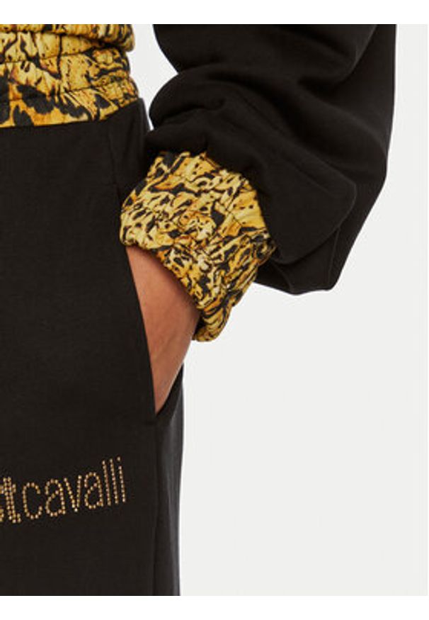 Just Cavalli Bluza 77PAIE21 Czarny Regular Fit. Kolor: czarny. Materiał: bawełna