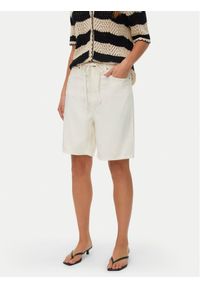 Vero Moda Szorty jeansowe Villa 10326196 Beżowy Regular Fit. Kolor: beżowy. Materiał: bawełna #1