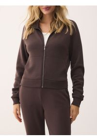 Reserved - Rozpinana bluza ze stójką - brązowy. Typ kołnierza: kołnierzyk stójkowy. Kolor: brązowy. Materiał: dzianina #1