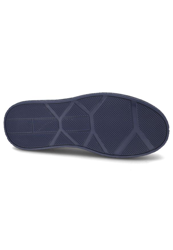 Biało-Granatowe Sneakersy Artiker Stylowe Obuwie Męskie. Okazja: na co dzień. Kolor: biały. Materiał: skóra, guma. Szerokość cholewki: normalna