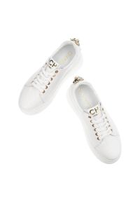 CheBello - Białe Sneakersy Chebello Modne Buty Damskie. Kolor: biały. Szerokość cholewki: normalna. Obcas: na obcasie. Wysokość obcasa: średni #2