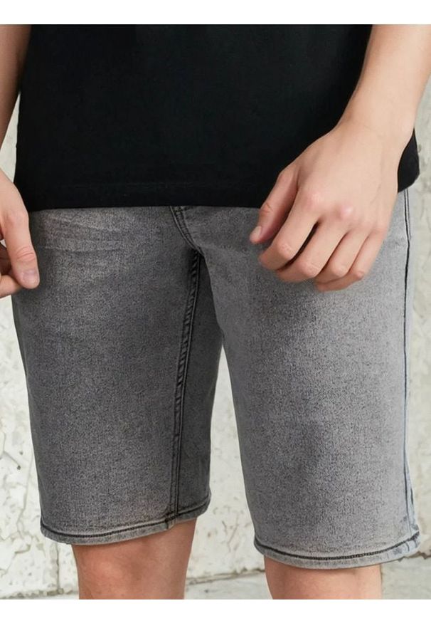 Sinsay - Szorty jeansowe - szary. Kolor: szary. Materiał: jeans