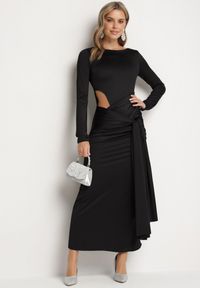 Born2be - Czarna Sukienka Koktajlowa Ozdobiona Wiązaniem i Wycięciem Vamizola. Okazja: na co dzień. Kolor: czarny. Wzór: aplikacja. Typ sukienki: proste. Styl: wizytowy #4