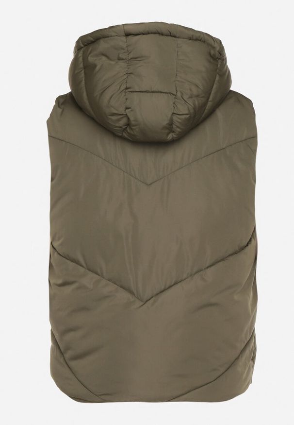 Born2be - Ciemnozielona Klasyczna Kamizelka z Pikowanymi Przeszyciami i Kapturem Ollera. Okazja: na co dzień. Typ kołnierza: kaptur. Kolor: zielony. Materiał: jeans. Styl: klasyczny