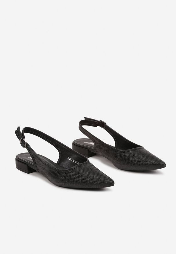 Renee - Czarne Sandały Typu Slingback z Plecionki z Rafii Neolavia. Okazja: na co dzień. Nosek buta: szpiczasty. Zapięcie: sprzączka. Kolor: czarny. Sezon: lato. Obcas: na płaskiej podeszwie. Styl: elegancki, casual