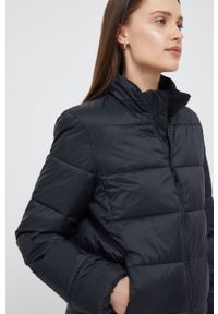 GAP kurtka damska kolor czarny zimowa. Okazja: na co dzień. Kolor: czarny. Materiał: tkanina, poliester. Wzór: gładki. Sezon: zima. Styl: casual #4