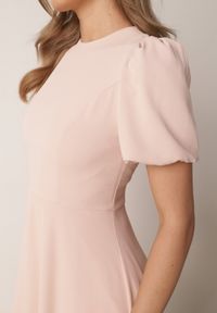Born2be - Różowa Elegancka Sukienka VICES o Rozkloszowanym Kroju z Krótkim Rękawem Aezith. Okazja: na ślub cywilny, na komunię, na wesele. Kolor: różowy. Długość rękawa: krótki rękaw. Typ sukienki: proste, rozkloszowane. Styl: elegancki #6